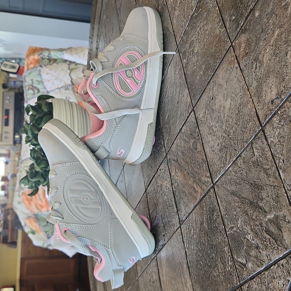 Heelys Voyager HE100715 Skate Shoe Sneaker Pink/Gray Youth Size 4 - Picture 6 of 7